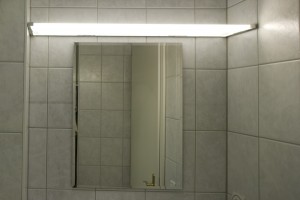 Plexiglas LED-Panel als Spiegelleuchte