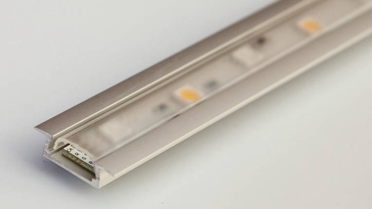 LED Schiene aus Aluminium mit Abdeckung